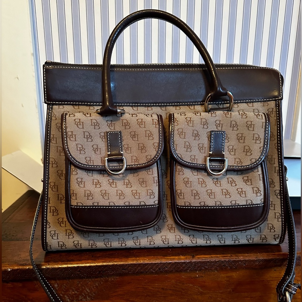 Dooney & Bourke Signature Double Pocket Tote satchel Bag